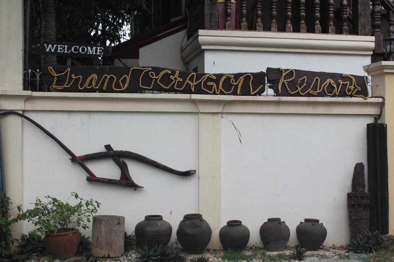 Grand Octagon Resort Laoag Exteriér fotografie
